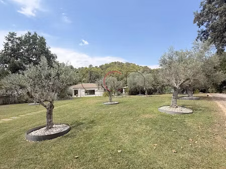 vente appartement 6 pièces 170 m² à ollières (83470)  890 000 €