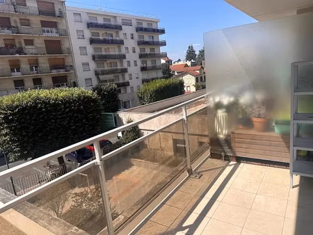 location appartement 1 pièce 27.21 m² à clamart (92140)  907 €