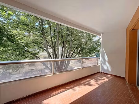location appartement 2 pièces 57.3 m² à marseille 8ème (13008)  990 €