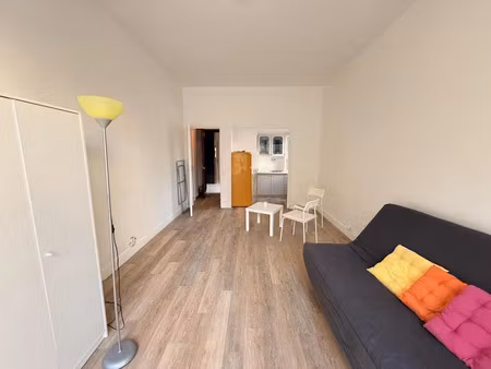 location appartement 1 pièce 28.89 m² à nice (06000)  770 €