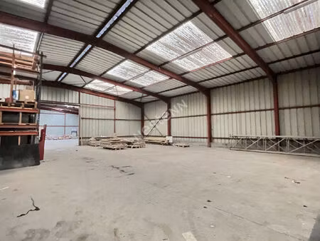 entrepôt/local industriel 400 m² .proche zone leclerc betting