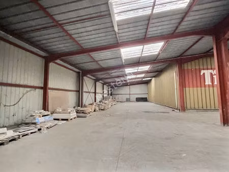 entrepôt/local industriel 800 m² .proche zone leclerc betting