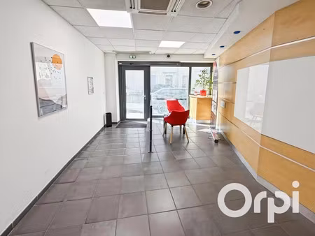 location locaux professionnels 147 m² à loriol-sur-drôme (26270)  nan €