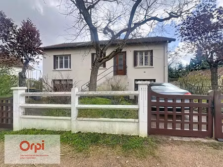 location maison 4 pièces 93 m² à domérat (03410)  850 €