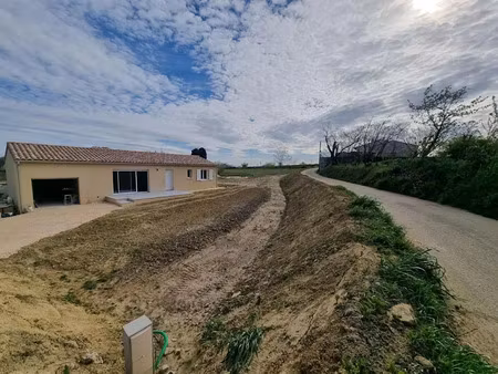 location villa 4 pièces 110 m² à salazac (30760)  970 €