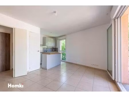appartement t2 de 41 m2 à marseille 13011