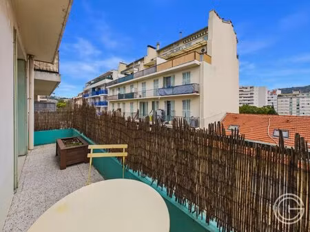 appartement 2 pieces meuble - 25 monseigneur daumas - nice saint roch