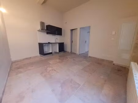 nîmes  appartement 2 pièces à louer