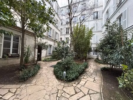 local pour pied à terre ou bureau