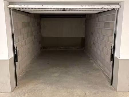 garage à louer a illkirch - debut route de lyon