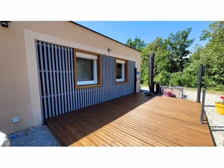 charmant cocon avec terrasse et stationnement – à proximité immédiate de lons