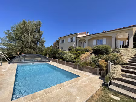 villa avec piscine