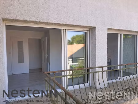 appartement à vendre au centre de saujon 3 chambres  place de parking
