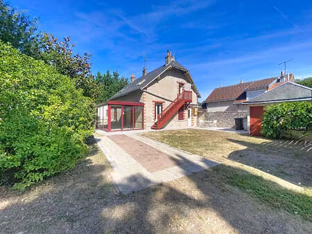 ensemble immobilier amboise 8 pièce(s) 126.23 m2 sur 1550 m² de terrain