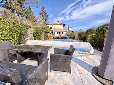 maison de luxe à vendre à le perréon