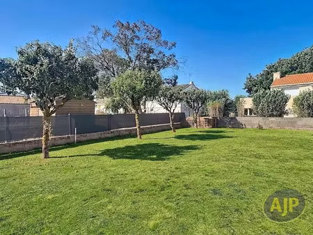 vente terrain 300 m² à montaigu-vendée (85600)  99 000 €