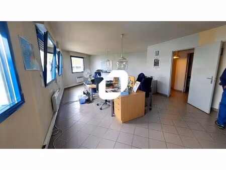 location bureaux 92 m²