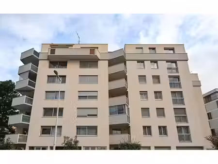 location bureaux 63m²
