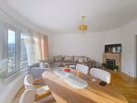 appartement 1 chambre avec balcon