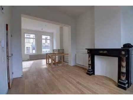 studio 65m² entièrement rénové libre 1/09/2026