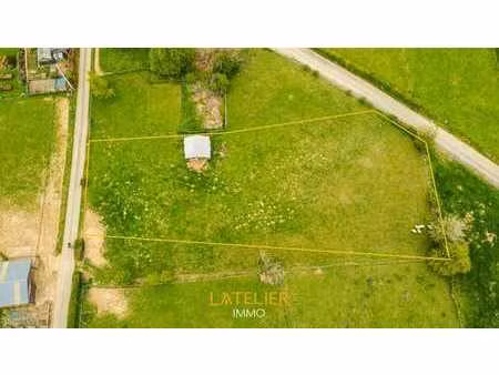 à vendre - terrain à double entrée + vue dégagée