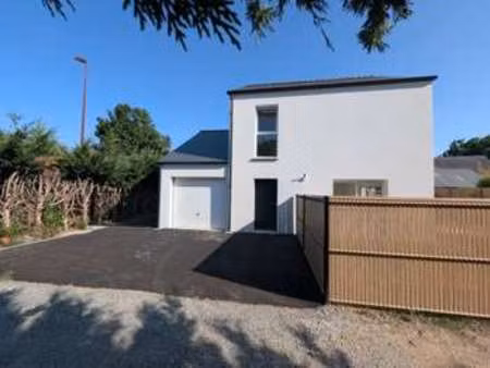 location maison à sucé-sur-erdre (44240) : à louer / 110m² sucé-sur-erdre
