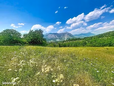 terrain 1584 m² claret