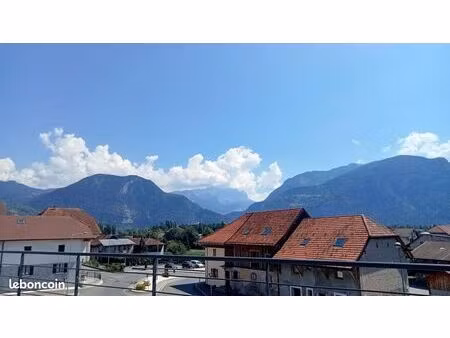 f2 neuf  vue montagnes