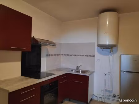 a louer f2 meublé à belfort refait a neuf