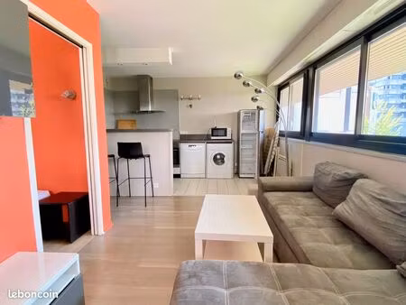 bordeaux mériadeck – t1 bis meublé d'environ 40 m²