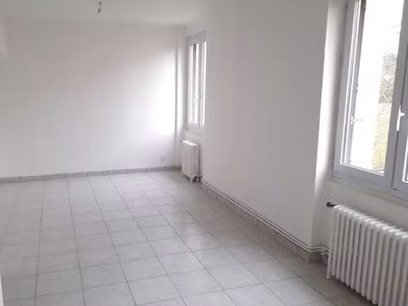 t3 rénové 60 m²