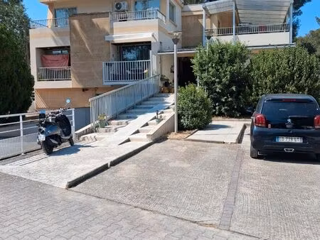 loue p2 petite résidence calme