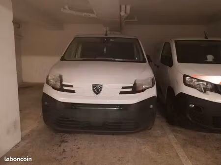 place de parking en sous-sol sécurisé – livry-gargan