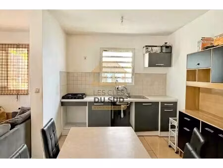 maison t2 vendue louée avec cour intérieure et parking à rivière saint louis – investissem