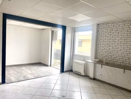 vente locaux professionnels 7 pièces 116 m² à annecy (74000)  380 000 €