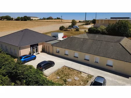 vente locaux professionnels 0 pièces 590 m² à sainte-maure (10150)  630 000 €