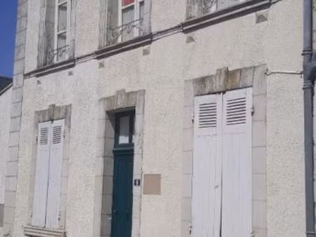 maison bauge 7 pièce(s) 136 m2