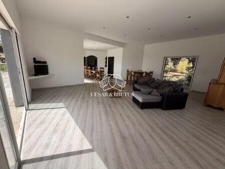 maison t6 + 2 appartements