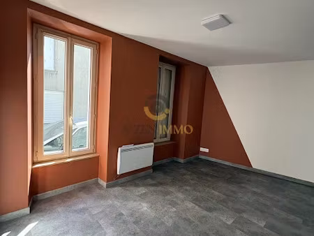 vente immeuble 100 m² à bressuire (79300)  143 000 €