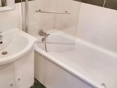 location meublée appartement 4 pièces 65 m² à amiens (80000)  400 €