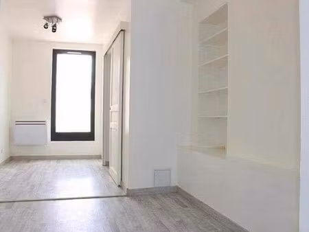 location meublée appartement 1 pièce 17 m² à lille (59000)  365 €