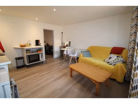 location appartement 2 pièces 32.5 m² à besançon (25000)  415 €
