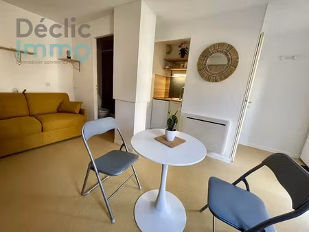 location meublée appartement 1 pièce 19 m² à la rochelle (17000)  477 €