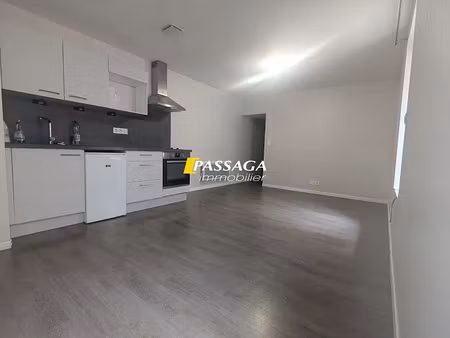 location appartement 2 pièces 42.19 m² à rodez (12000)  456 €