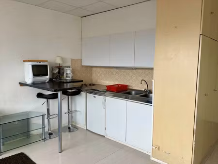 location meublée appartement 1 pièce 25 m² à nancy (54000)  532 €
