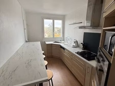 location meublée appartement 5 pièces 70 m² à lyon 5ème (69005)  570 €