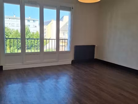 location appartement 3 pièces 62.77 m² à concarneau (29900)  660 €