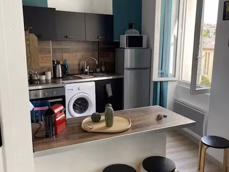 location meublée appartement 1 pièce 28 m² à toulon (83000)  630 €