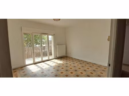 location appartement 3 pièces 62 m² à avignon (84000)  660 €