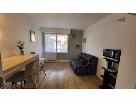 location meublée appartement 1 pièce 17 m² à cergy (95000)  650 €